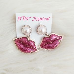 Betsey Johnson Dangle Pearl Sparkle Lip Earrings